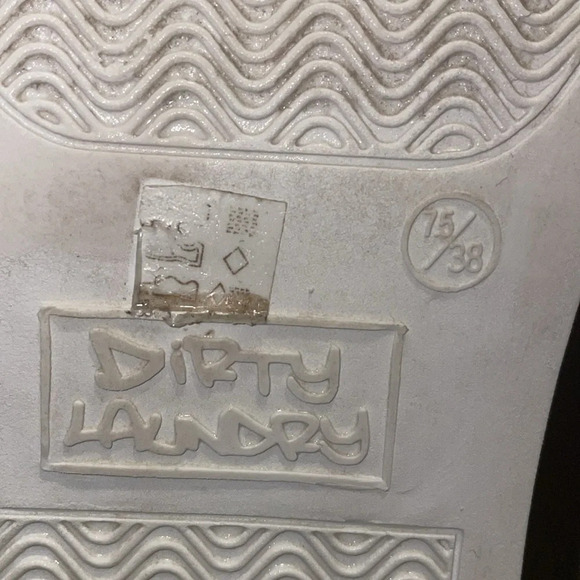 Dirty Laundry Slip Ons.  Size 7.5. Beautiful Rose Appliqué. - Picture 9 of 9